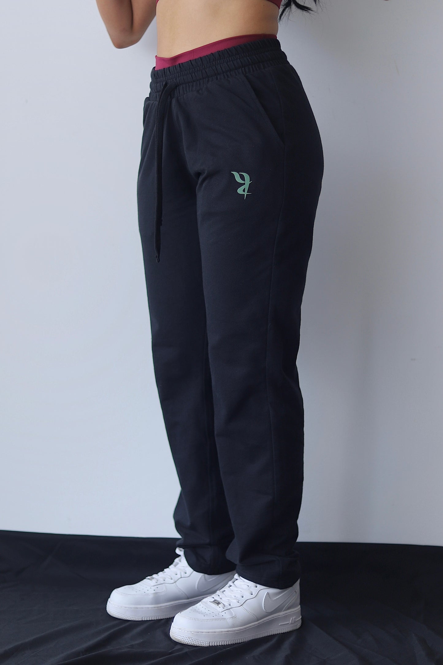 Sudadera  Negra Clásica