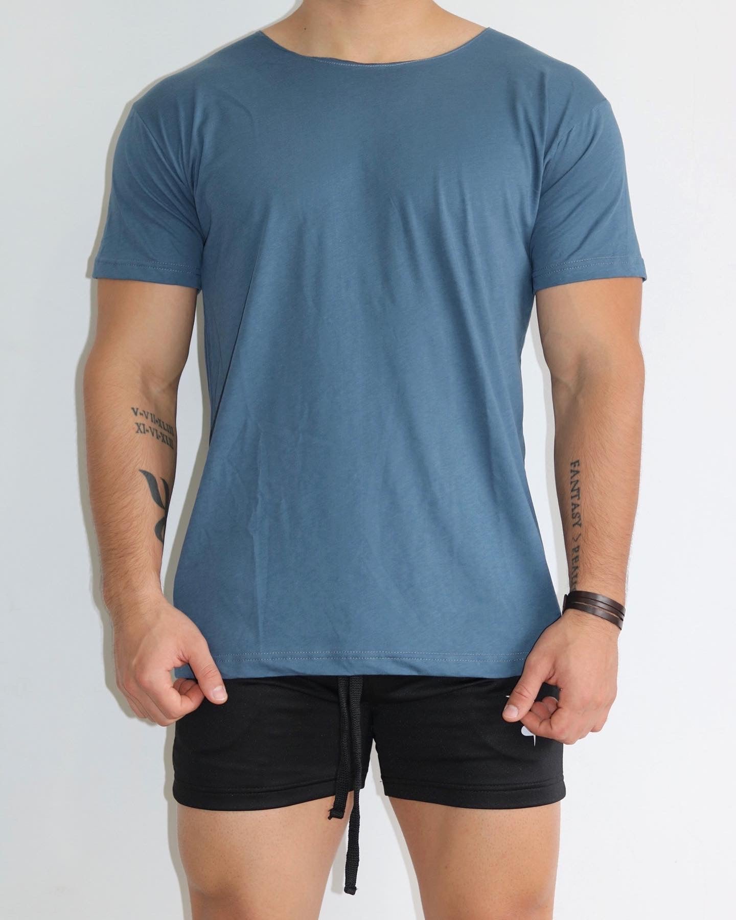 Camiseta Cuello Amplio