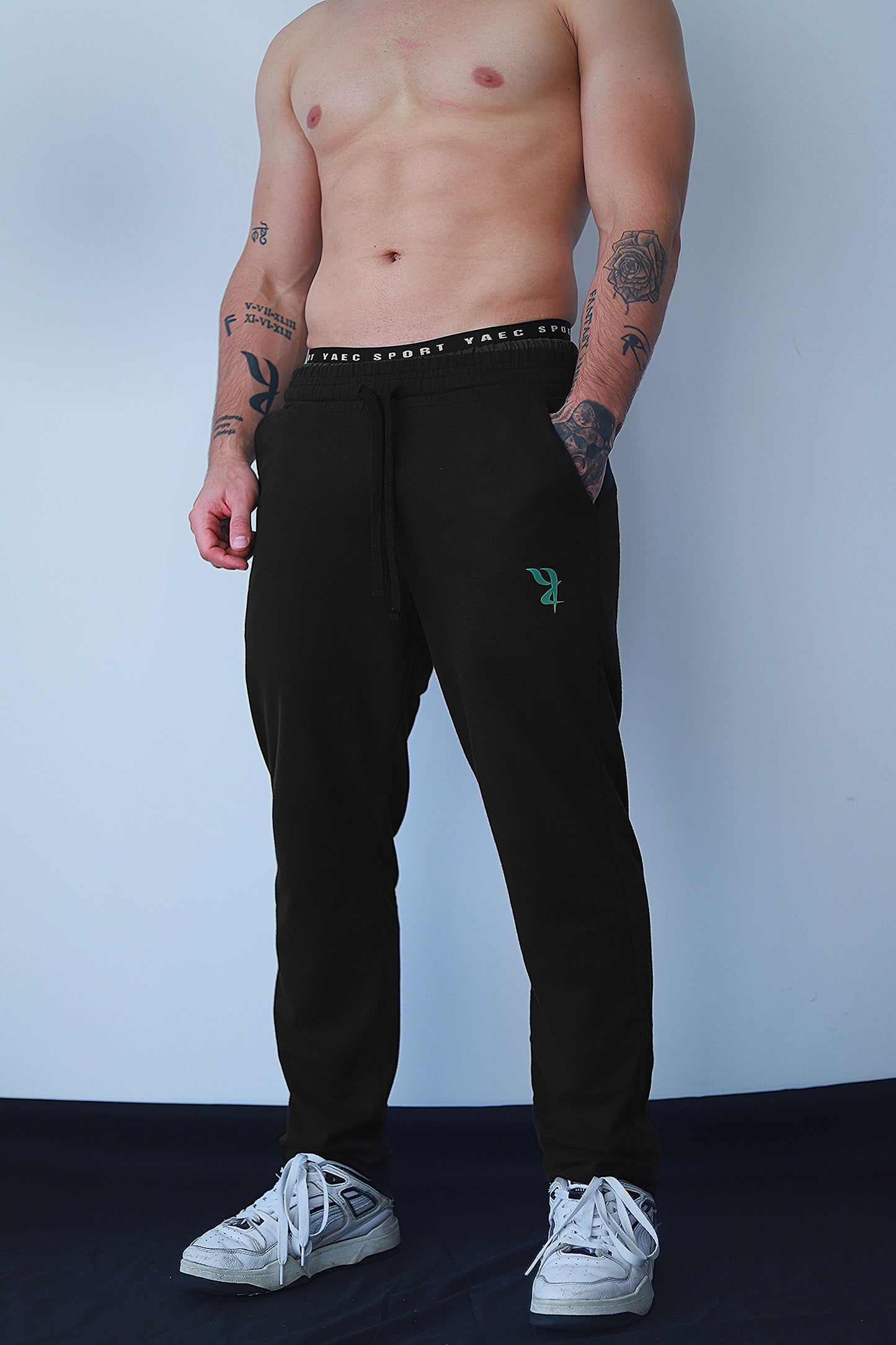 Sudadera Negra Clásica